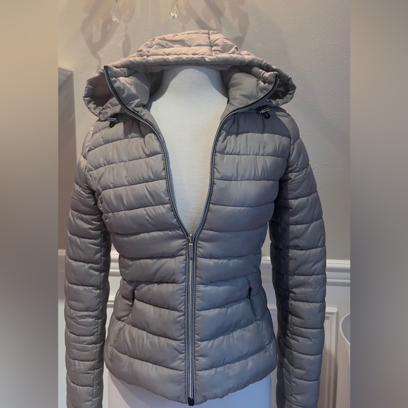 Zara jacket, great condition - Picture 1 of 6